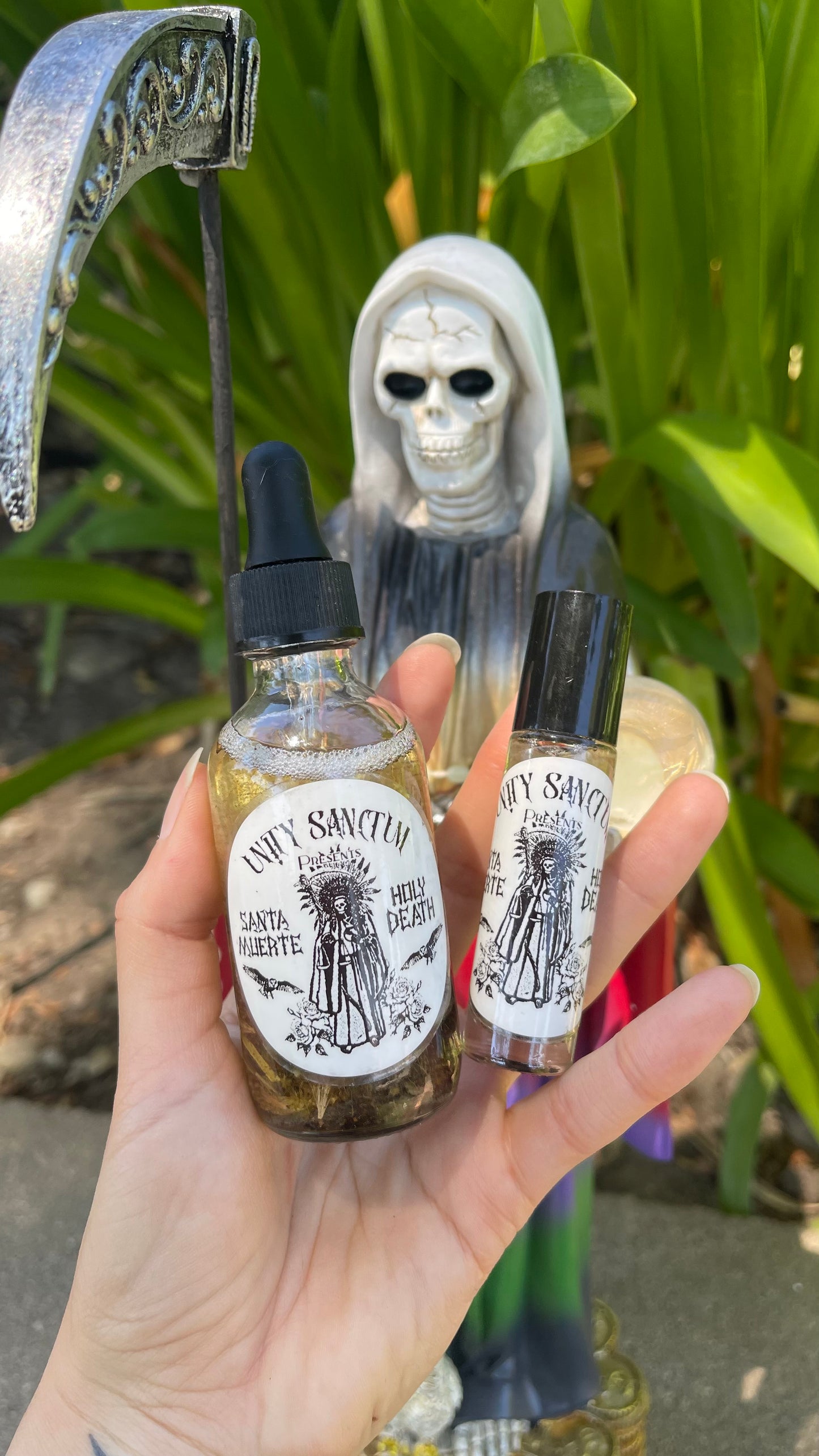 Santa Muerte - Mictecacihuatl - Holy Death Ritual Oil